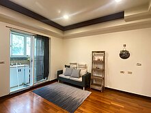 內壢環中商圈陽台電梯大套房 