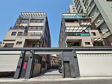 專任｜中山醫大慶雙鐵｜輕屋齡雙車電梯別墅