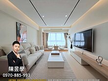 美術館特區旁。室內+管線翻新。奶油風大三房