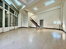 水湳經貿園區正20米中平路★約8米面寬顯眼角間