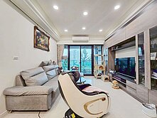 A8富堡晶樺面公園大三房車