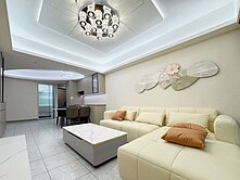 近中壢車站全新整理三房車