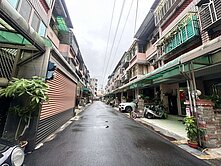 北勢國小庭院車庫別墅