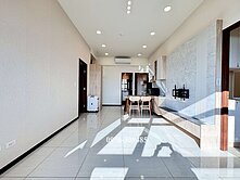 【微笑之心】２平面車位｜中高樓視野三房｜百萬裝潢戶