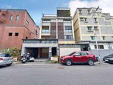 絲絲精選新光市場旁大面寬電梯雙車別墅12年屋