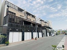 歐香公園邊間三面採光整層主臥美車墅