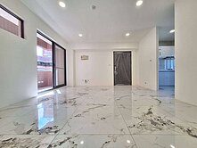 北屯昌平商圈三面採光室內31坪三房車位直達