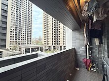 兩年屋齡，和發大境，大三房雙衛浴開窗，平面大車位