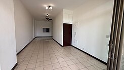 中壢體育園區正20米路邊透天店面住家