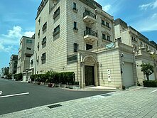 富人區🌸湖美別墅超美！超大！三車位！角間！🌸