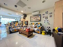 🎖️卓悅聯盟🎖️林家花園旁免爬高黃金2樓