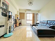 大里輕屋齡10年透天別墅稀有釋出