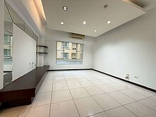 藝文學區雙衛浴開窗4房車 