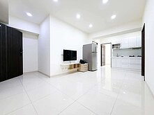 龍騰鑫天地┃鼎山家樂福┃採光明亮３房+車位