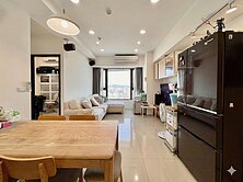 楠梓站前商圈輕屋齡高樓景觀精裝三房平車