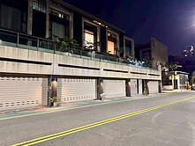 專任｜新光國小｜臨路雙車百萬精裝電梯別墅｜間間套房