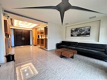 面綠帶景觀【峰朗】稀有電梯別墅間間套房規劃