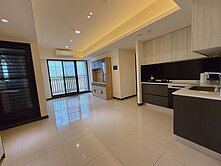 北屯泰鉅捷世代🏅美三房休旅車