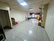 小喬推薦🍀成功路大面寬車庫透天💫