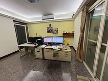 [鼎山家樂福旁]輕軌+商圈一樓公寓