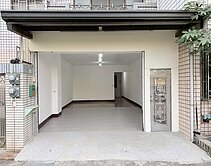 嘉義民雄近市區大地坪整新七房+二車位超值透天【專】