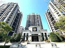 信實恬🍭出價談❗️南屯遠雄一品大室內四房雙平車