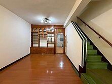 南屯★公益商圈【黎明新村鄰路前院停車透天】