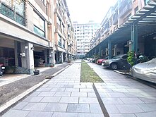 鳳山【近中正預校誠愛路/社區型孝親房優質車庫透天