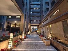 捷運綠意大三房+大車位｜室內 33 坪超強坪效