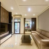 鳳頂花町墅5房車墅｜近88快速道路社區型透天