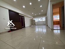 🎖️卓悦聯盟🎖️很想賣紫金城2層電梯5房坡平車