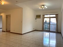 下南崁星光市三房車