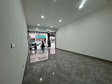 捷運三多商圈15米路上整新文武市透店