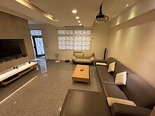 壯圍市區5房雙車位透天~台灣房屋婕如~小豬