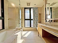 七期南富豪區哲園方邸高樓朝南四房三平車