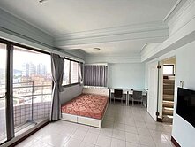 中山路熱鬧商圈⭐３面採光樓中樓四房