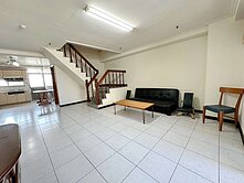 我是開發看屋找我🍎東區東門路太子鎮樓中樓四房平車