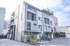 鳳翔公園首排🌳大面寬🚗車庫別墅