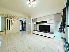 鼎山生活圈天天新市場超值美三房+獨立平車