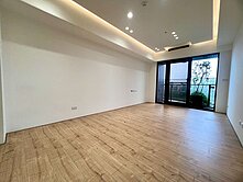 專任【國聚之見】高樓精裝三房平車朝東面七期