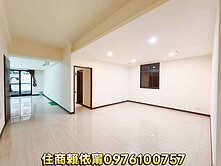 T557蘆洲長榮路上一層一戶新天境電梯四房