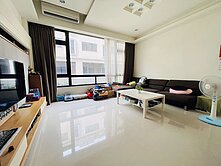 近茄苳交流道甲琦青靜四房社區型透天車庫可停雙車