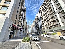 「楓樹重劃區｜3+1房｜雙平車｜公園第一排｜