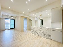 鳳山國中捷運站｜太普風光｜全新未住二房平面車位