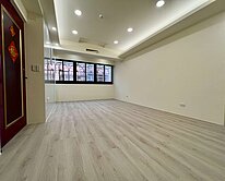 ❤中平市場精美３房車●武陵愛買、雙衛浴開窗、採光棒