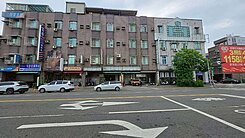 前鎮雙捷運☆15米臨路店住金透店