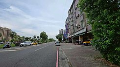 前鎮雙捷運☆15米臨路店住金透店