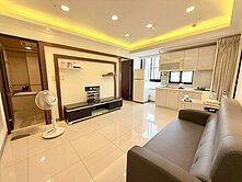 華鳳特區明亮電梯兩房