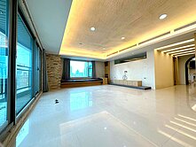 中央圓環首排｜永久棟距｜指標SRC鋼骨雙平車豪邸