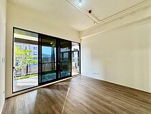 青海仰德美術獨特陽台進出三面採光美景3+1房平車